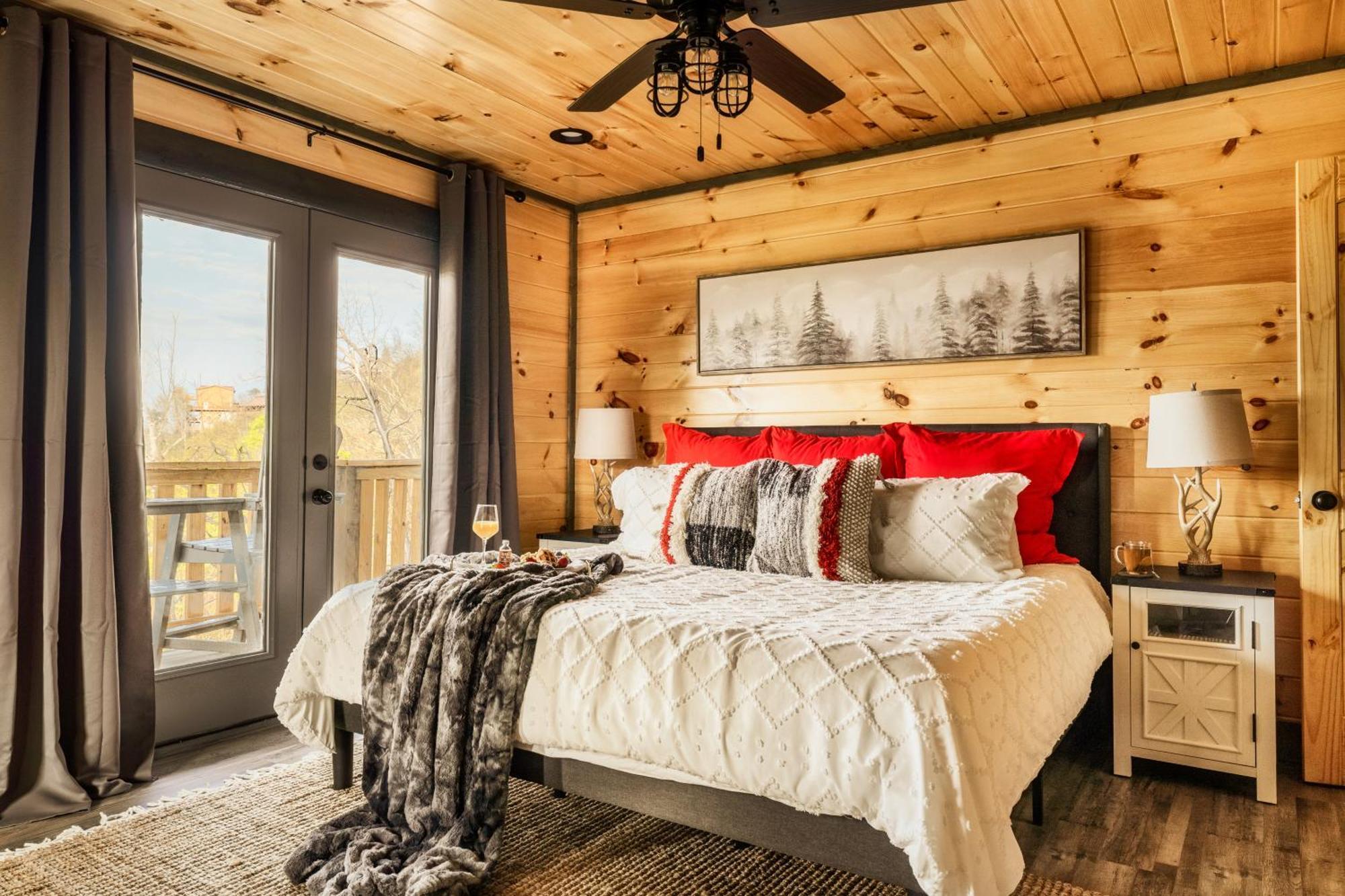 Mountainscape - Brand New Cabin W Views - Hottub - Firetable - Ps5 - Pooltable - 3 Pools แกตลิงเบิร์ก ภายนอก รูปภาพ