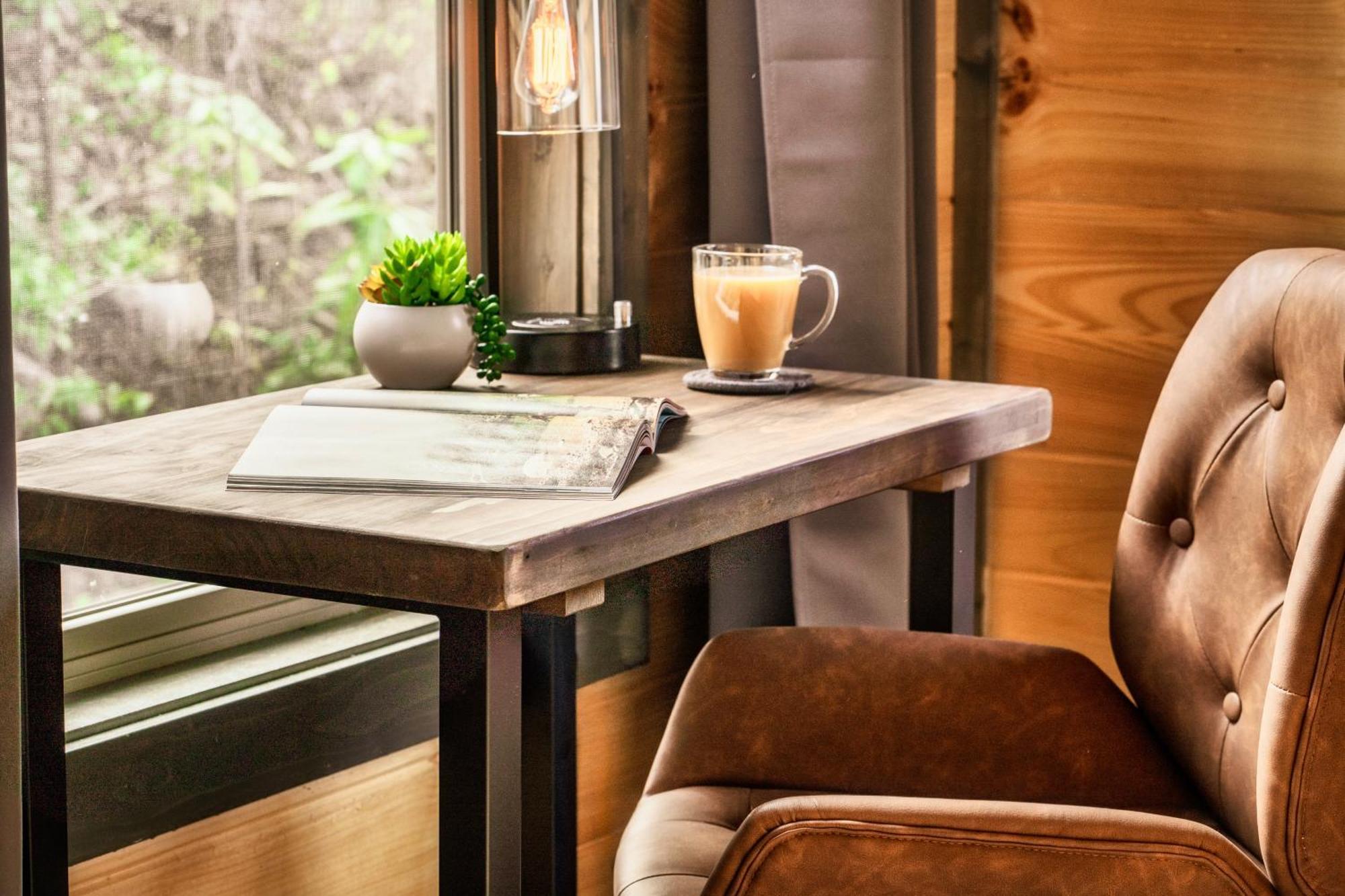 Mountainscape - Brand New Cabin W Views - Hottub - Firetable - Ps5 - Pooltable - 3 Pools แกตลิงเบิร์ก ภายนอก รูปภาพ