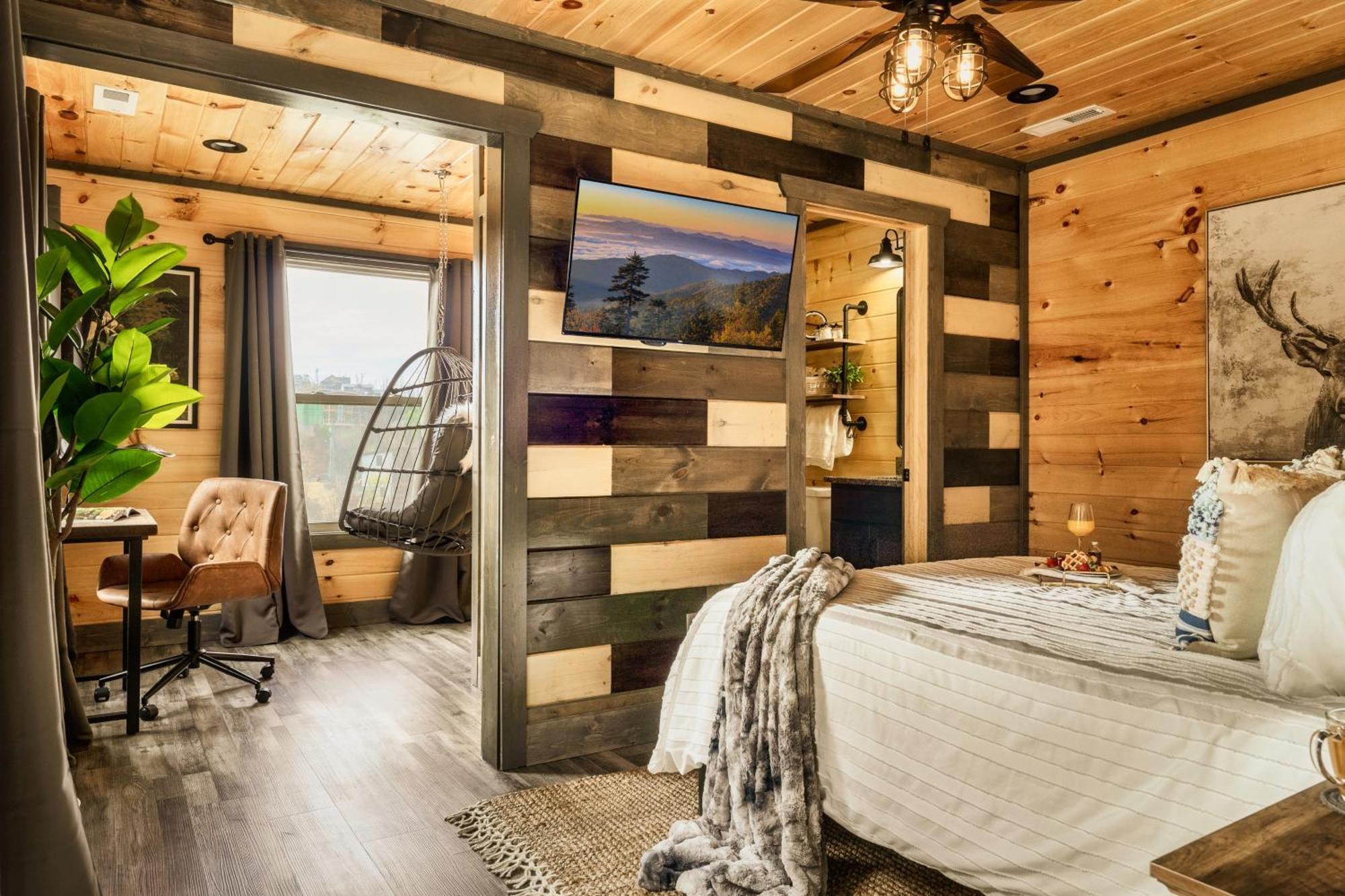 Mountainscape - Brand New Cabin W Views - Hottub - Firetable - Ps5 - Pooltable - 3 Pools แกตลิงเบิร์ก ภายนอก รูปภาพ